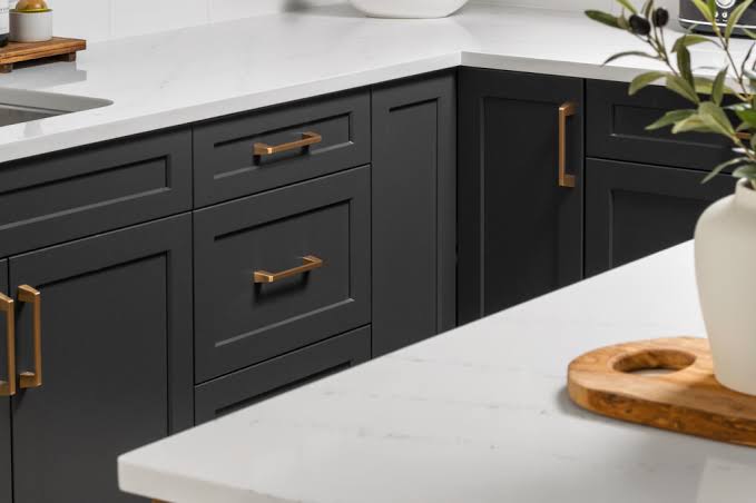 Best Hardware Pulls for Black Cabinets