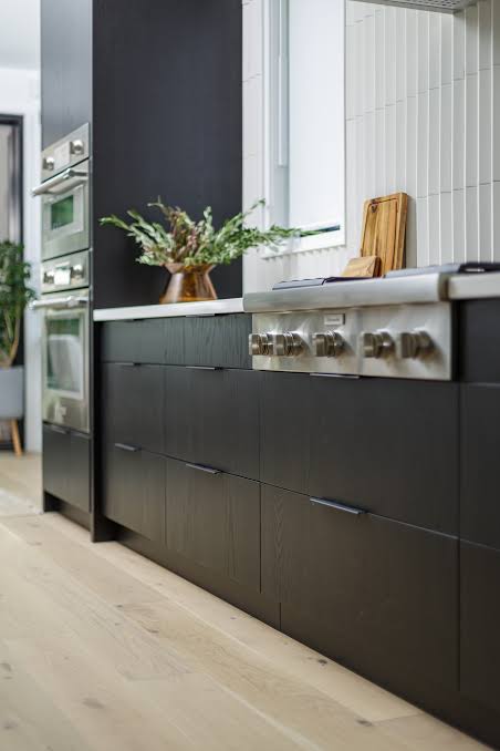 Best Hardware Pulls for Black Cabinets