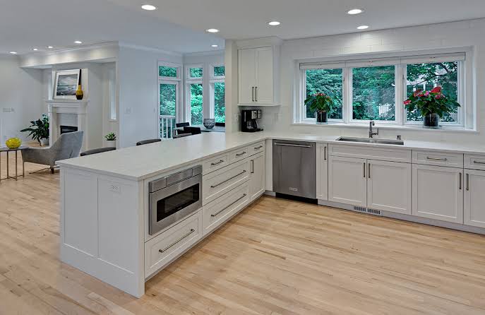 The Peninsula Layout With Hidden Storage Integration
